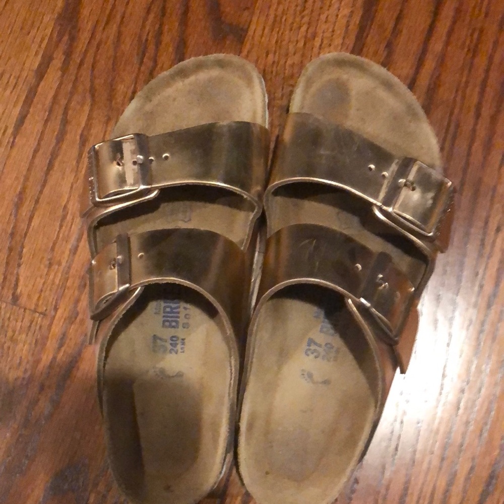 Rose gold Birkenstock’s- size 37